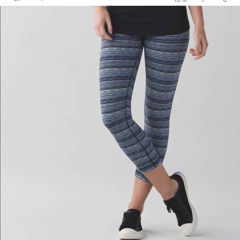 Lululemon Wunder Under Crop - Size 10